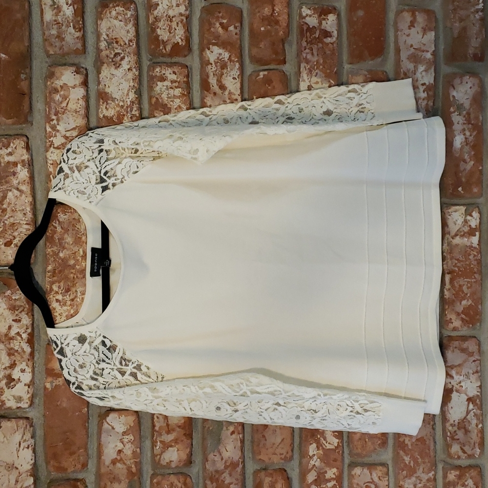 NWOT Women's Spense Lace Sleeve Top
